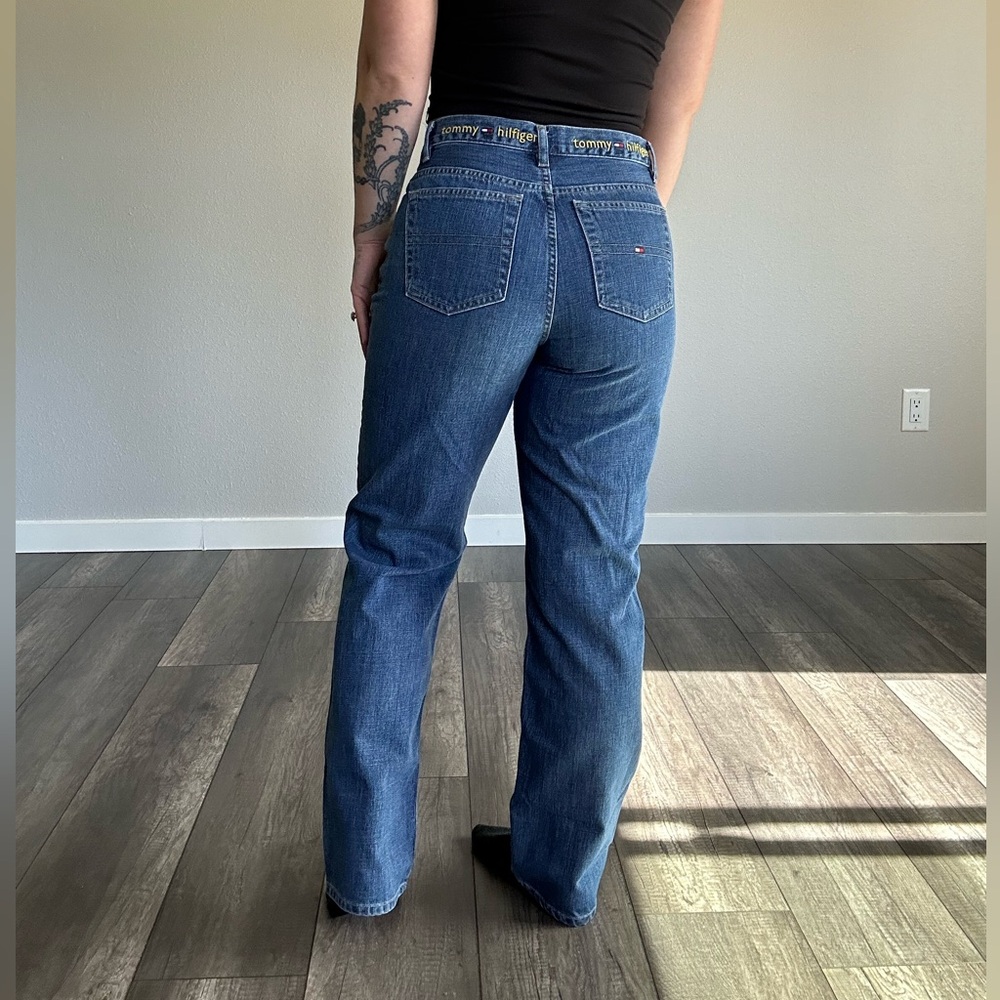Vintage TOMMY HILFIGER Y2K Denim Spell Out Super Cute Mom Jeans Size 8 Inseam 31